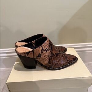 SCHUTZ Tan Snake Print Mules